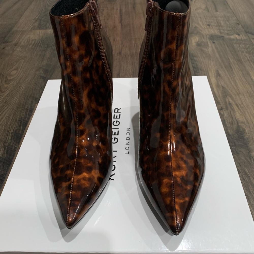 Kurt Geiger Daxon Snake Print Boots Sz 7.5